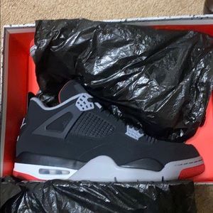 Jordan retro 4 bred